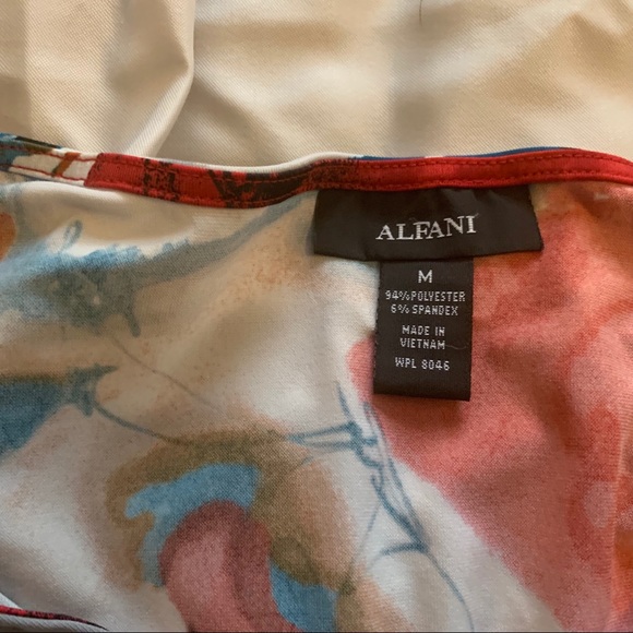 Flutter sleeve print top - Picture 2 of 3